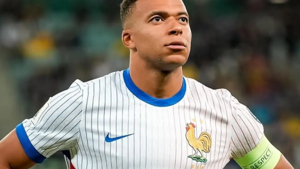 TAJAM: Sang kapten, Kylian Mbappe mencetak gol pembuka di babak pertama Brasil vs Prancis dini hari ini (27/3).