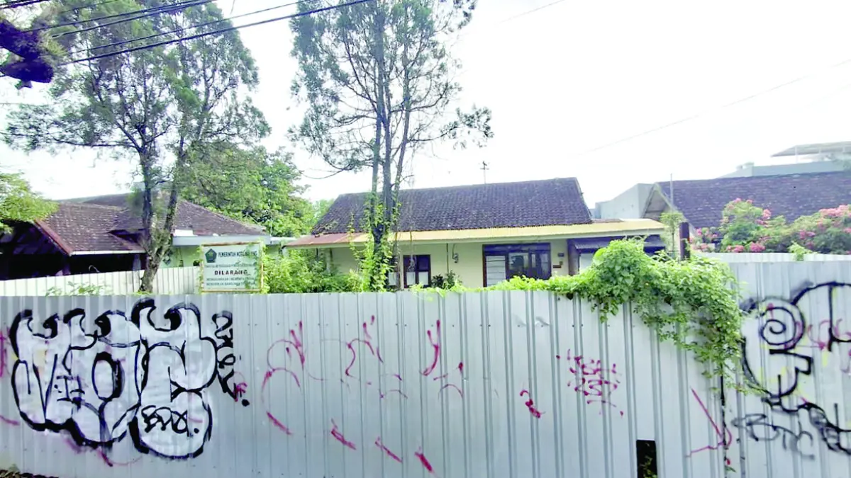 LOKASI
RELOKASI:
Proses
relokasi
Puskesmas
Bareng
tunjukkan
perkembangan
positif.
Rencananya
akan
menempati
aset Pemkot
Malang
di Jalan
Bondowoso.