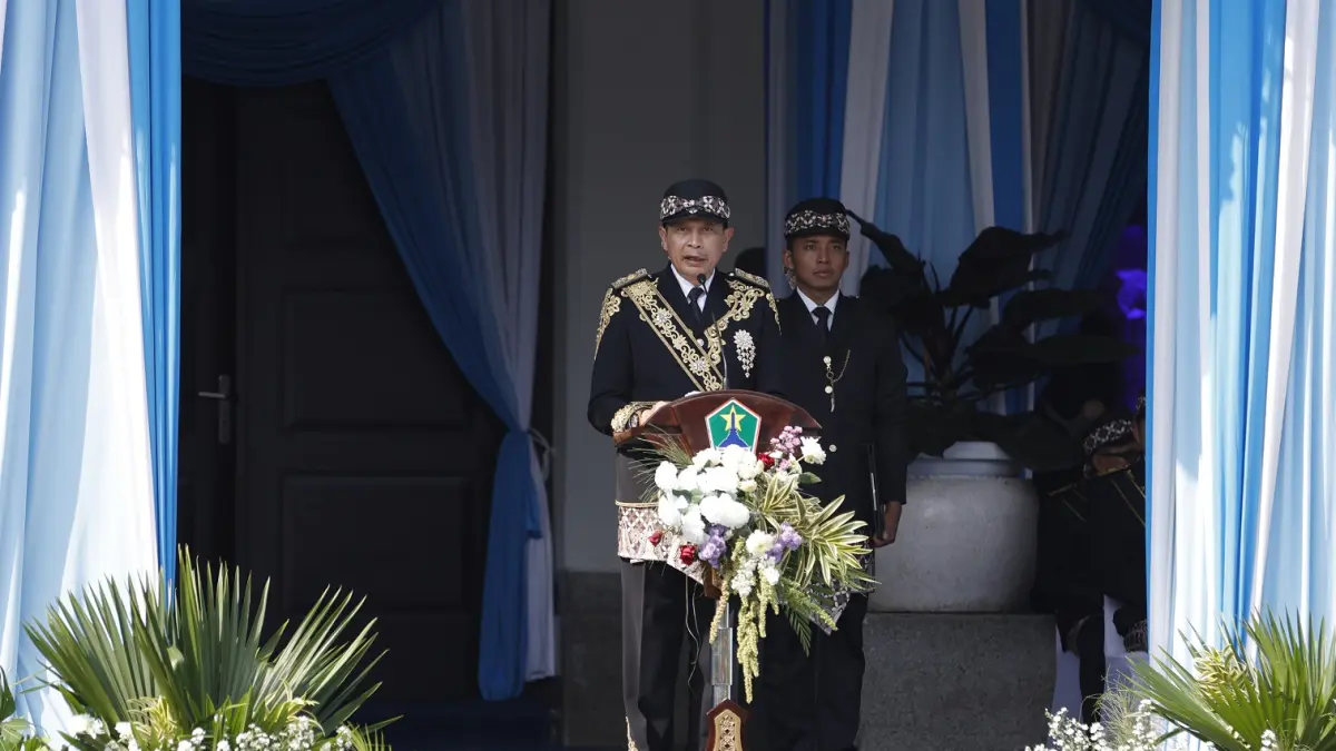BAKAL PIMPIN PENGUKUHAN: Wali Kota Malang Wahyu Hidayat memimpin Upacara Peringatan HUT Ke-112 di halaman Balai Kota Malang, 1 April lalu. (Prokompim Setda Kota Malang)