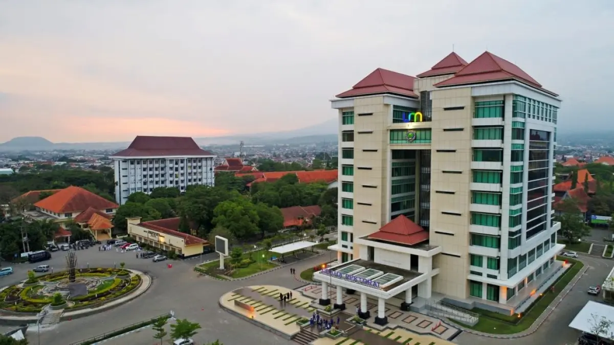 JALUR PRESTASI: UM membuka Seleksi Mandiri Jalur Prestasi sebagai upaya memberikan apresiasi terhadap potensi unggul generasi muda. (Website UM)