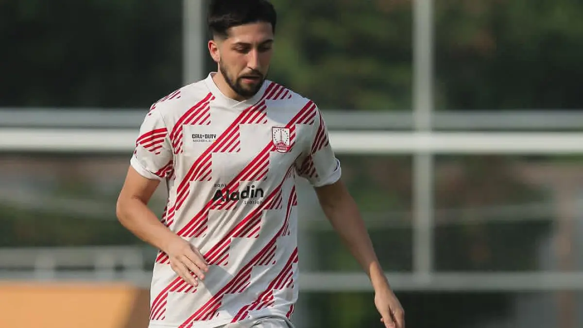 Pemain Persis Solo menjalani sesi latihan sebagai persiapan menghadapi PSM Makassar pada pekan ke-26 BRI Super League 2025/2026. (Instagram @persisofficial)