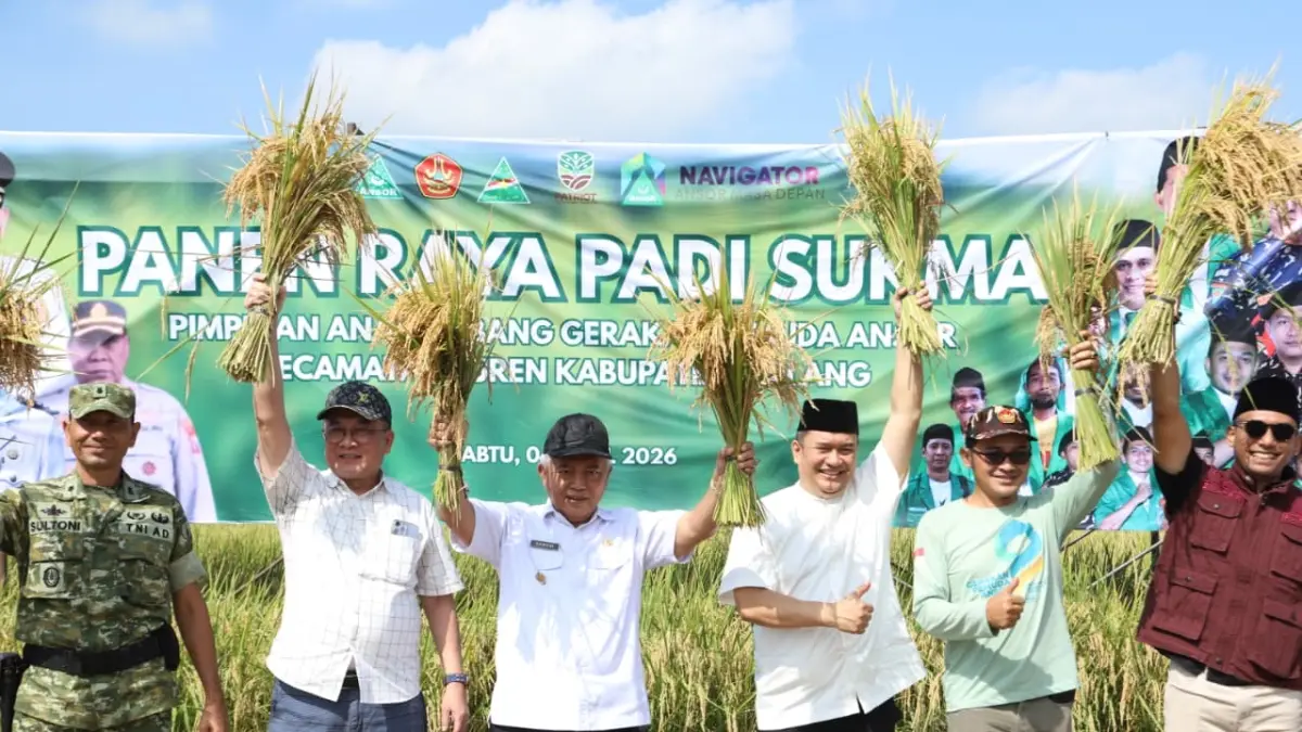 PANEN RAYA: Pengembangan bibit padi unggulan yang ditemukan salah satu warga Kecamatan Bululawang menghasilkan 11 ton per hektare.