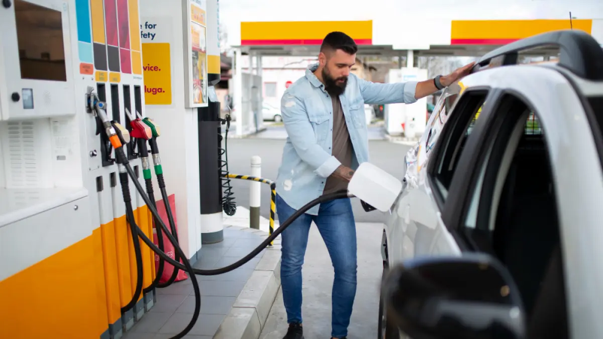 Harga BBM di AS dan Iran terpaut sangat jauh. (Freepik).