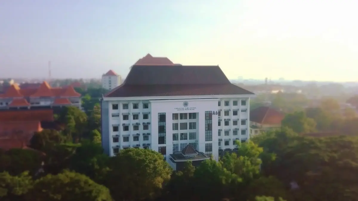 FIS UM: Salah satu fakultas di UM yang fokus pada studi manusia, masyarakat, dan interaksi sosial. (fis.um.ac.id)