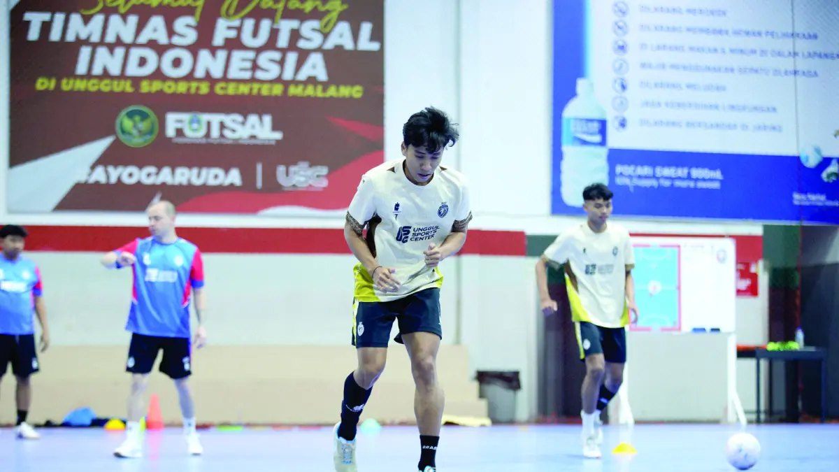 MULAI LATIHAN: Flank Unggul FC Malang Achmad Vicky Irawan mulai mengikuti sesi latihan tim di Unggul Sports Center, kemarin. (foto: MO Unggul FC Malang for Radar Malang).