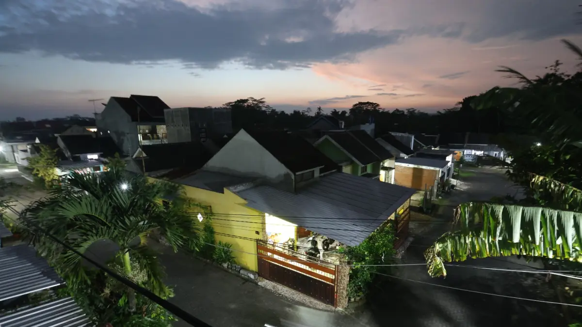 WAJIB PAJAK: Rumah-rumah warga di Pakisaji, Kabupaten Malang dipotret dari atas kemarin (9/4). Keberadaan rumah turut menyumbang pendapatan daerah dari sektor PBB.