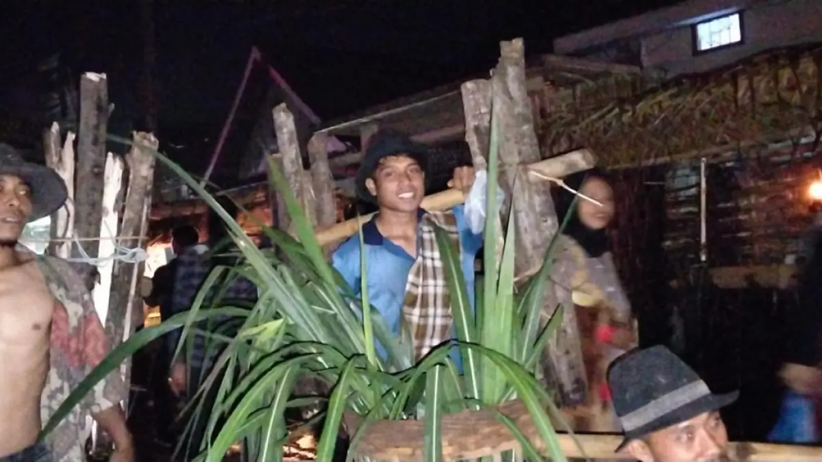 AKTIF LAGI: Warga Dusun Busu, Desa Slamparejo, Kecamatan Jabung menampilkan kesenian budaya dalam Festival Busu Jaman Biyen pada Sabtu (11/4) malam. (Festival Busu Jaman Biyen)