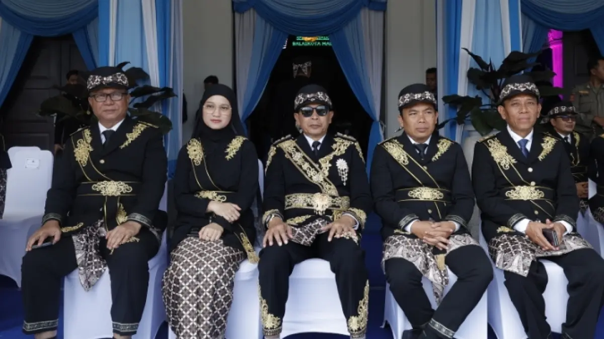 DISOROT: Launching Baju Khas Malangan, 1 April lalu.