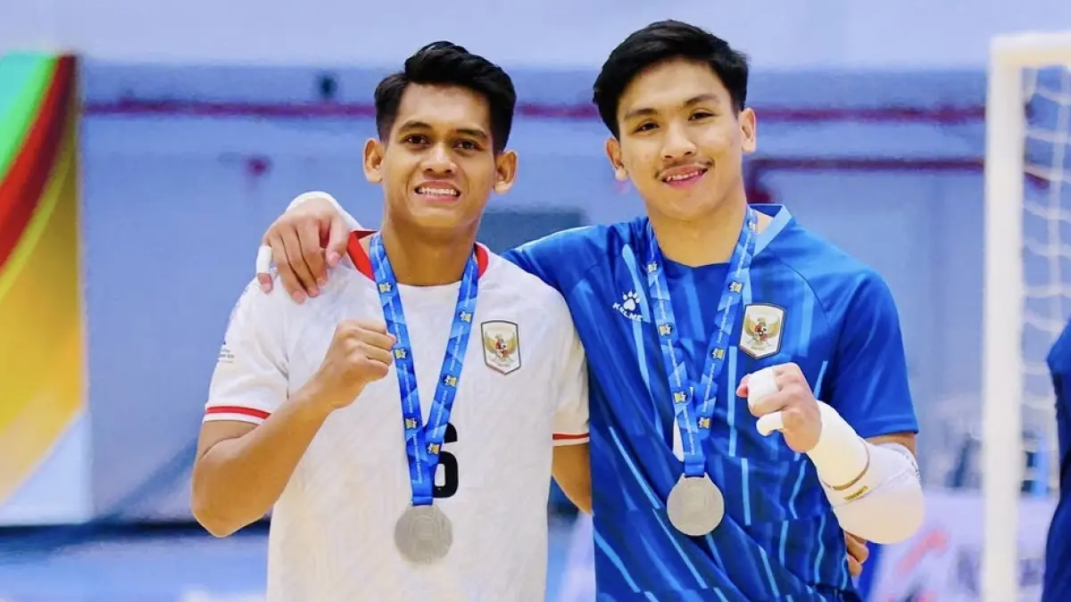 Andres Dwi Persada (kiri) dam Angga Ariansyah (kanan) tampil di Aseam Futsal Championship 2026, Thailand, Minggu lalu (12/4). (Istimewa)