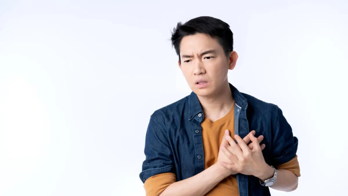 Gaya hidup tidak sehat yang dilakukan oleh generasi muda dapat memicu serangan jantung. (Freepik).