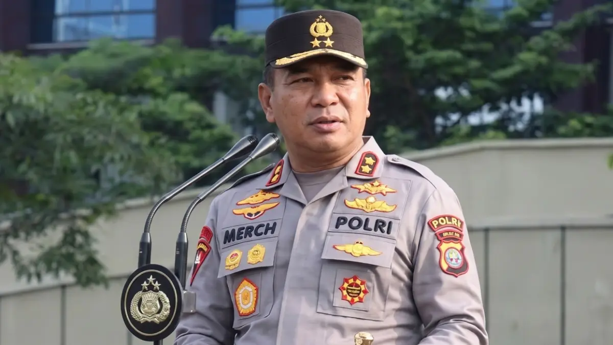 LAPORAN DIABAIKAN: Warga Rohil Bakar Rumah Bandar Narkoba, Kapolsek dan Kanit Reskrim Dicopot. (Sumber: Istimewa)