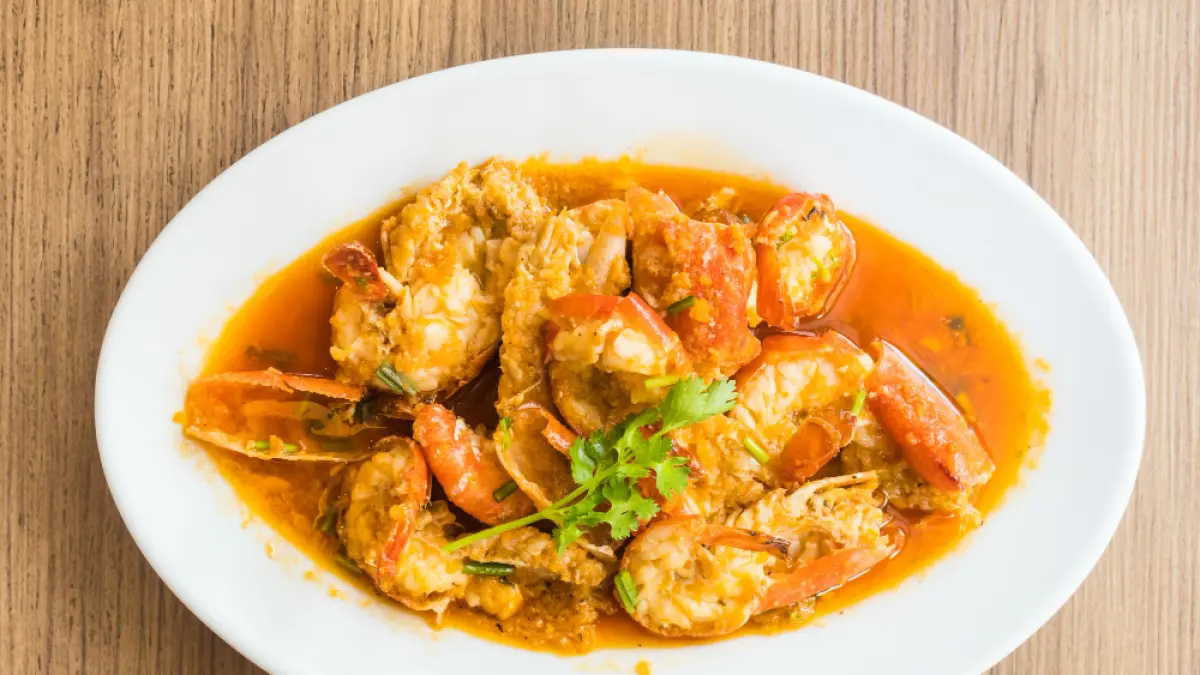 Ikan Bakar Kajiku menawarkan berbagai olahan seafood dengan harga yang ramah kantong. (Freepik).