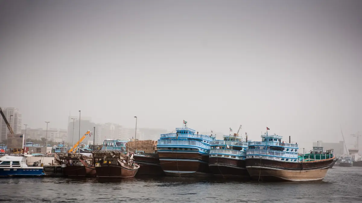 Iran tutup kembali Selat Hormuz karena AS masih melakukan blokade di pelabuhan Iran. (Freepik).