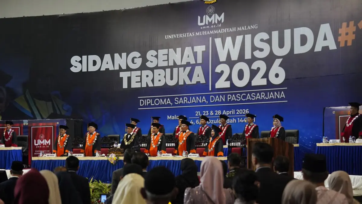 KHIDMAT: Wisuda kr-121 UMM yang digelar di Hall Dome UMM.