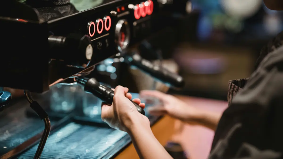 Lagi cari info part-time atau freelance yang ramah mahasiswa? Simak daftar pekerjaan beserta estimasi gajinya di artikel terbaru kami.