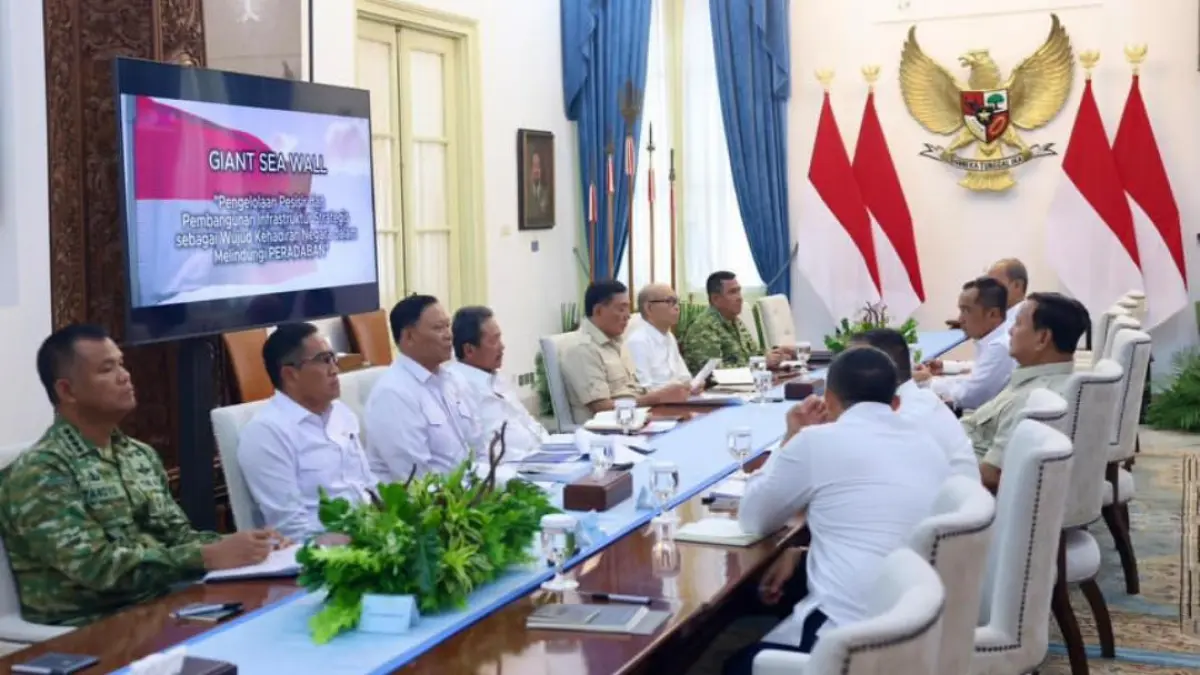 Presiden Prabowo memimpin rapat terbatas di Istana Negara, Jakarta, Senin (20/4). (@presidenrepublikindonesia)