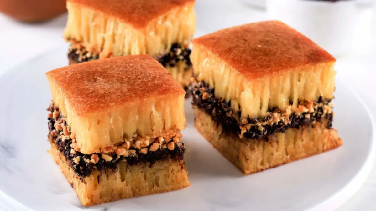 Martabak menjadi camilan sejuta umat. (Happy Fresh / Google Maps)