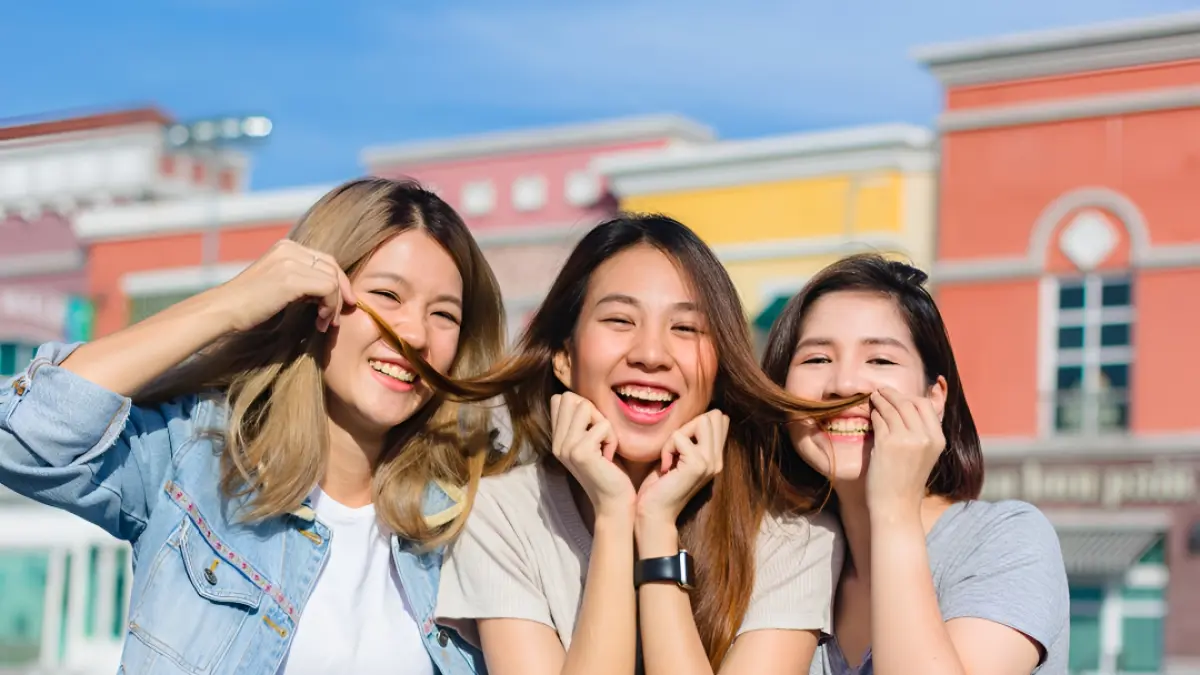 Circle pertemanan yang sehat kegiatannya bukan hanya nongkrong. (Happy Fresh / Google)
