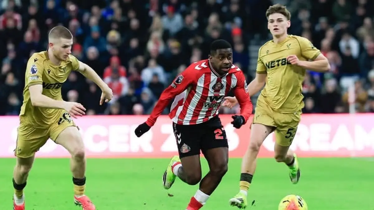 GESIT: Punya postur kecil, Noah Sadiki punya keunggulan dalam hal kelincahan dan agresivitas dalam mengarungi kerasnya Liga Inggris bersama Sunderland.