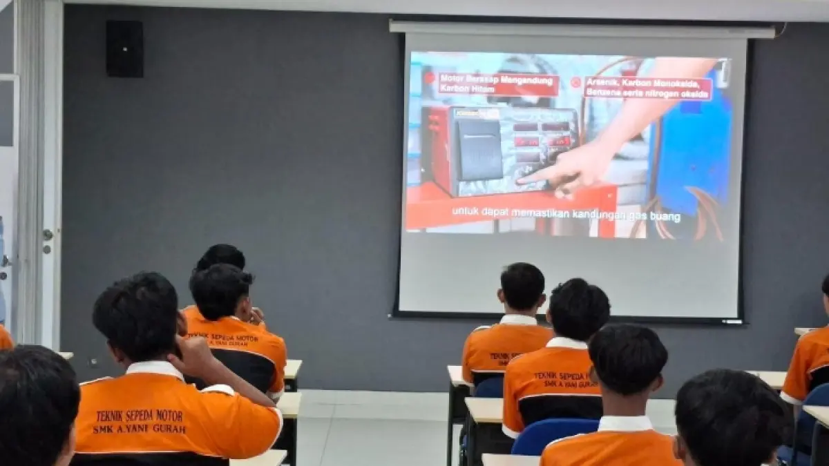 KOMITMEN: MPM Honda Jatim juga aktif memberikan edukasi terkait pentingnya menjaga lingkungan melalui kegiatan kunjungan industri dan program pembinaan sekolah