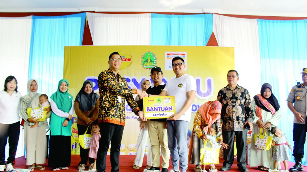KOMPAK: Wali Kota Pasuruan turut hadir dalam kegiatan Posyandu kolaborasi Indomaret dan Nestlé DANCOW di Kota Pasuruan, Rabu (16/4). 