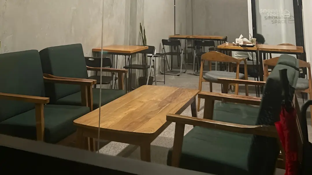 Indoor Hambee Coffe Malang. (Radifa / Google Maps)