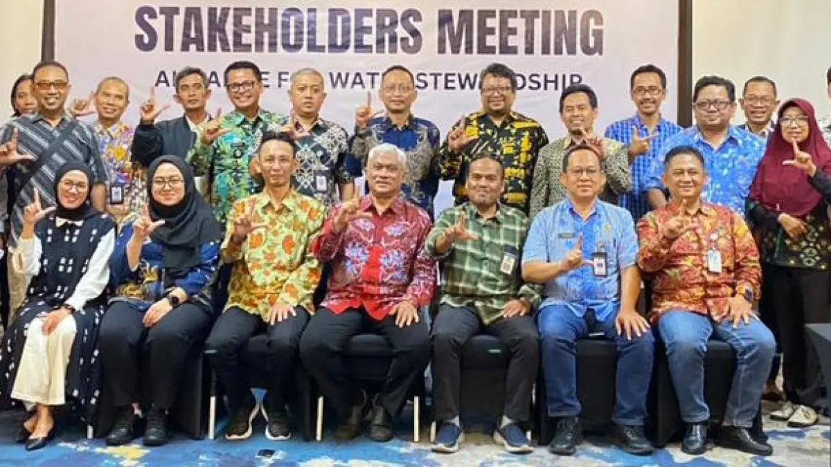KONSISTEN BERKOLABORASI: PT HM Sampoerna bersama beberapa stakeholder di Kota Malang melaksanakan diskusi bertajuk Stakeholder Meeting Alliance for Water Stewardship (AWS) 2026 di Hotel Alana Kota Malang, Kamis lalu (23/4).