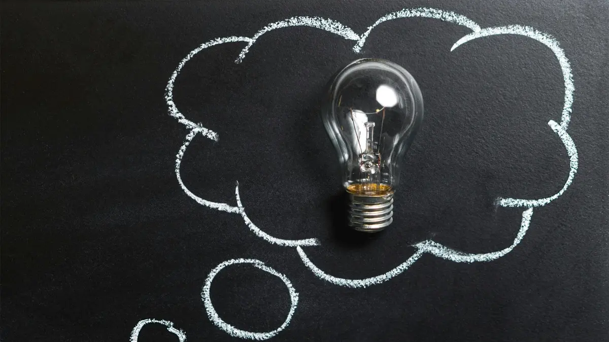 Tingkat pengangguran lulusan SMA yang relatif tinggi menjadi salah satu pertimbangan dalam menentukan pilihan pascalulus. (Foto: Pexels)