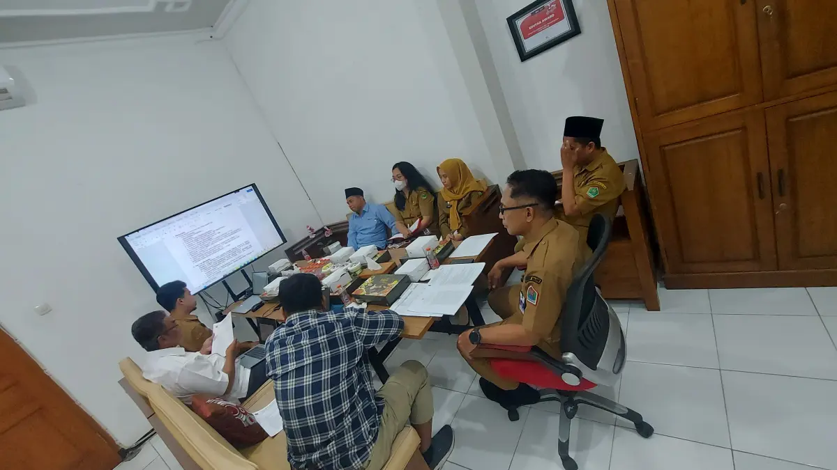 TERUKUR: Rapat di Dinas Pendidikan dan Kebudayaan Kota Malang.