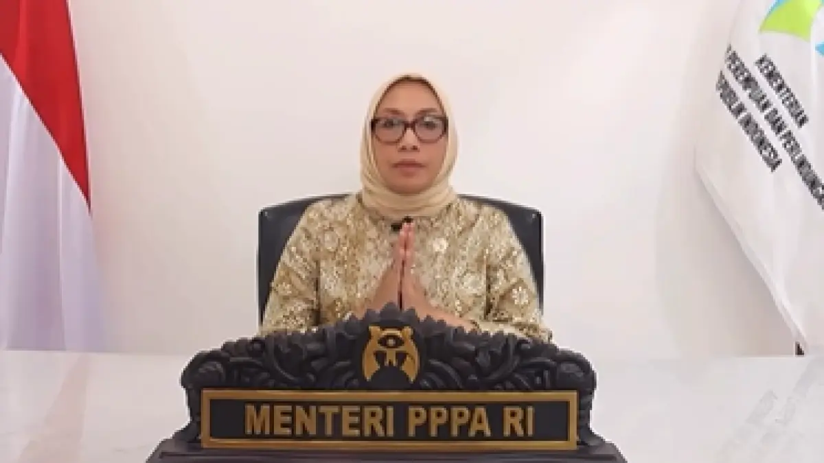 Menteri PPPA RI, Arifah Fauzi memberikan pernyataan klarifikasi usai usulan kontroversi mengenai pemindahan gerbong khusus perempuan. (Instagram/kemenpppa).