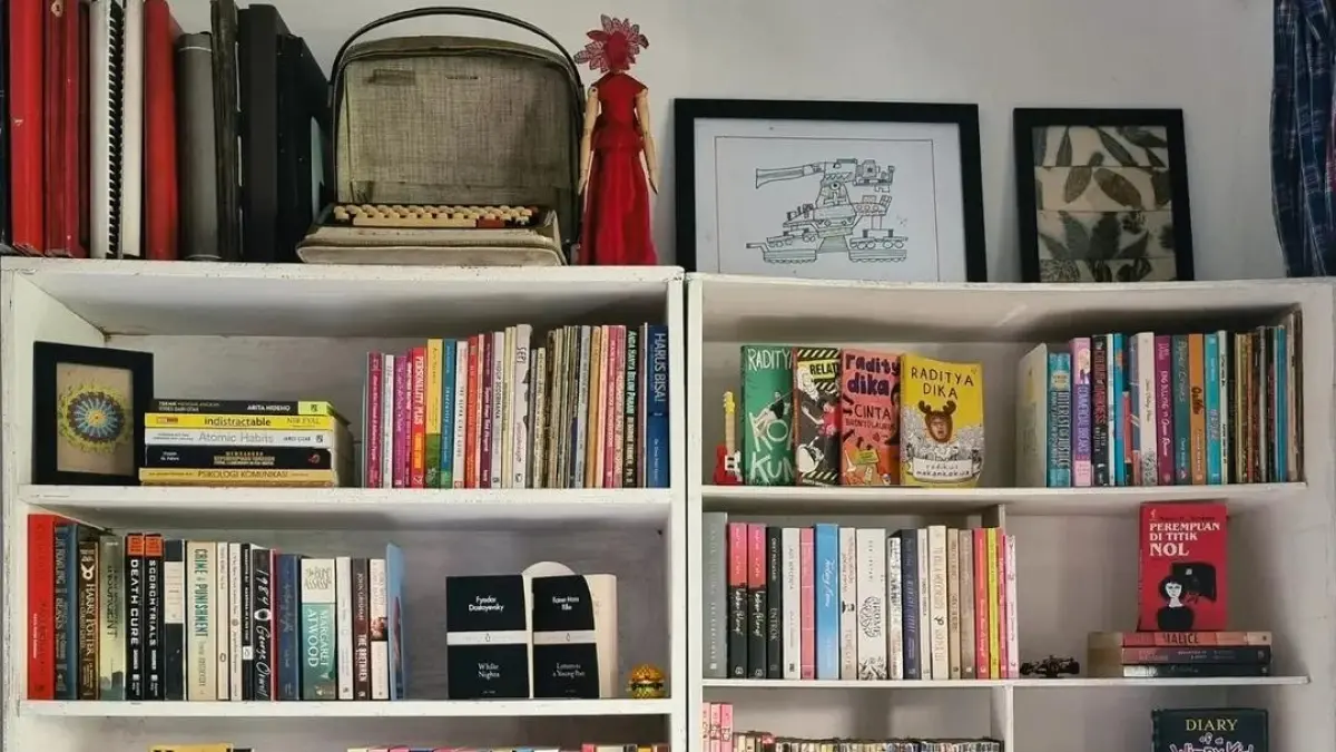 Sempatkan membaca sejenak di 516 Studio. (Instagram @_516studio)