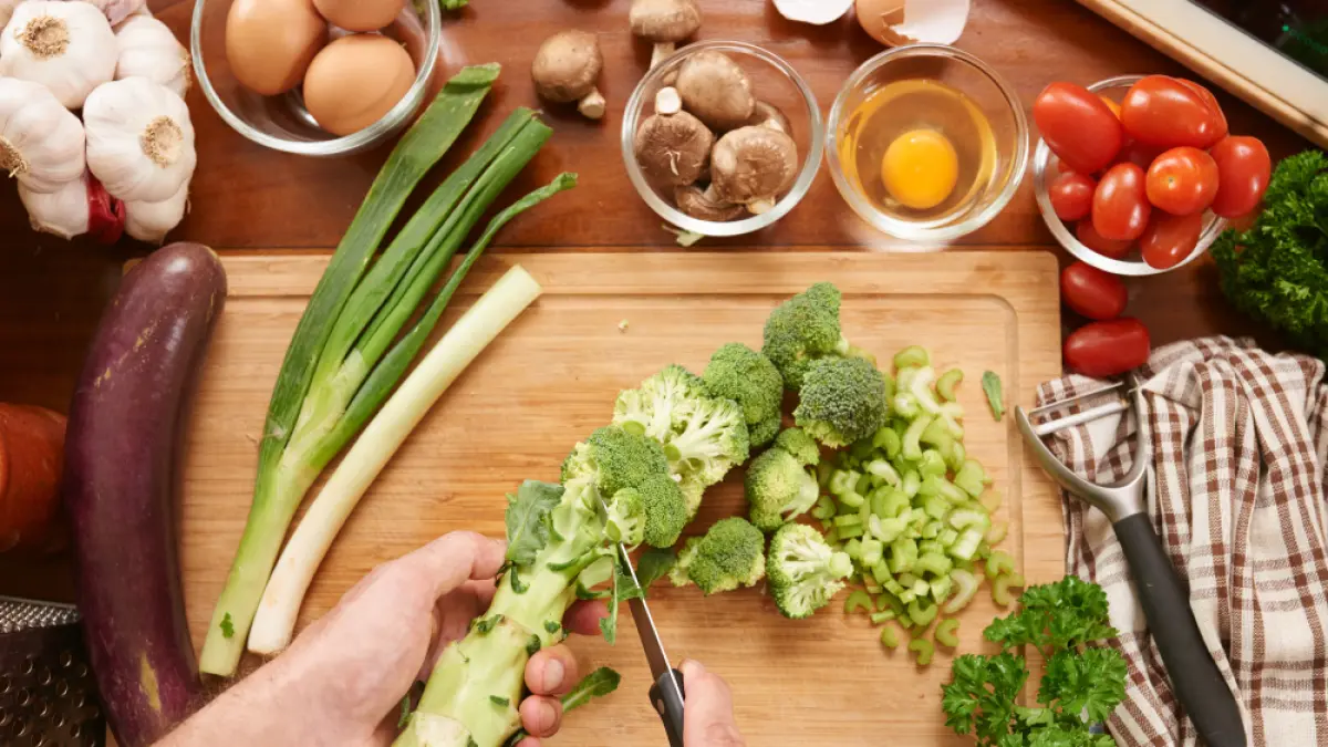 Tidak boleh sembarangan, mengolah sayur memiliki cara tersendiri agar nutrisinya tetap terjaga. (Freepik).