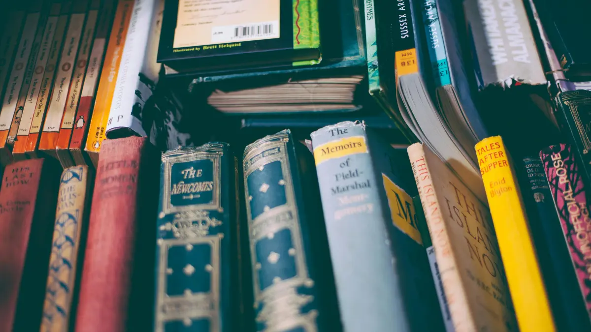 5 rekomendasi buku nonfiksi yang wajib dibaca untuk ubah mindset mahasiswa. (Foto: Pexels)