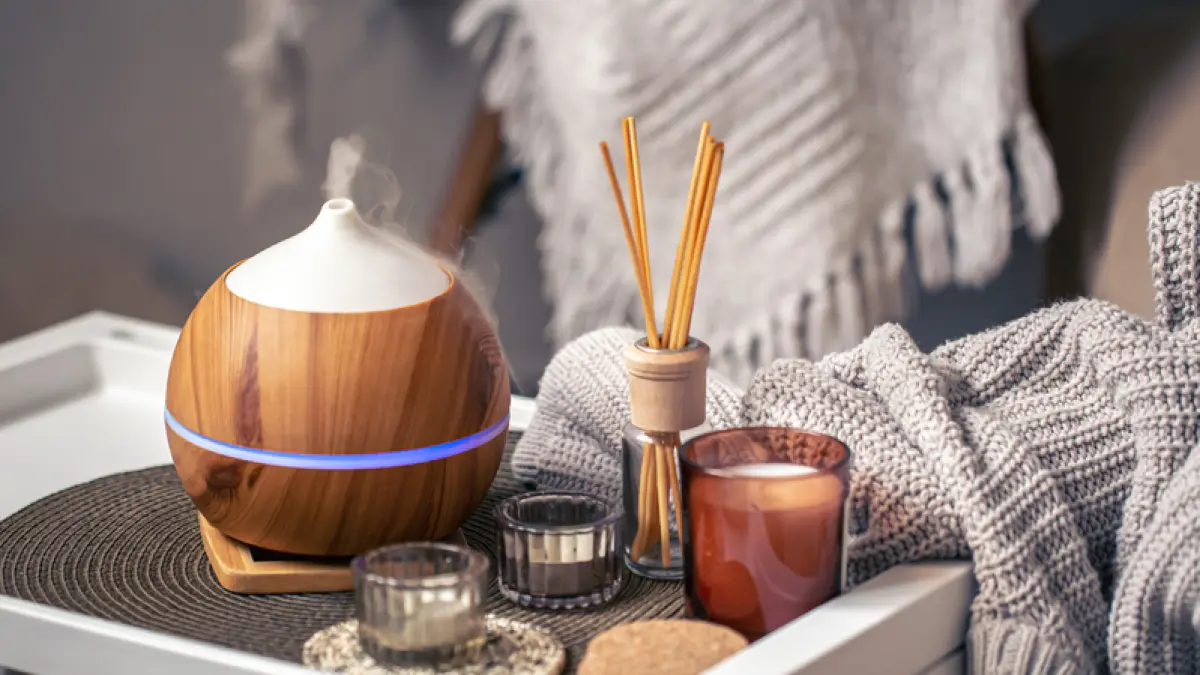 Aroma harum yang lembut dapat menciptakan suasana rumah terasa lebih nyaman, segar, dan elegan layaknya hotel mewah. (Freepik)