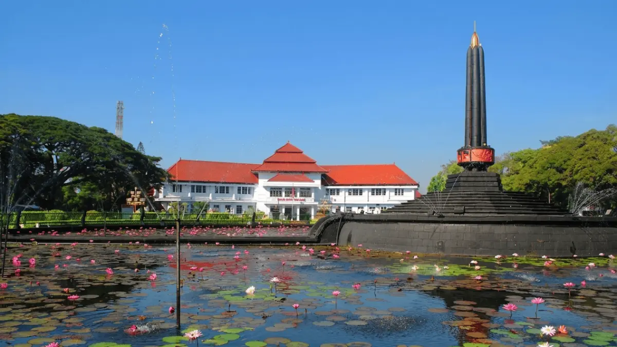 Pemandangan alun alun malang. (Blok / Google)