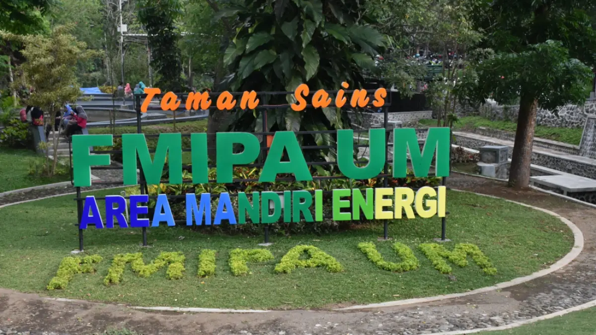 FMIPA UM: Salah satu fakultas unggulan di Universitas Negeri Malang (UM) yang berfokus pada pendidikan dan pengembangan ilmu dasar (matematika, fisika, kimia, biologi). (fmipa.um.ac.id)