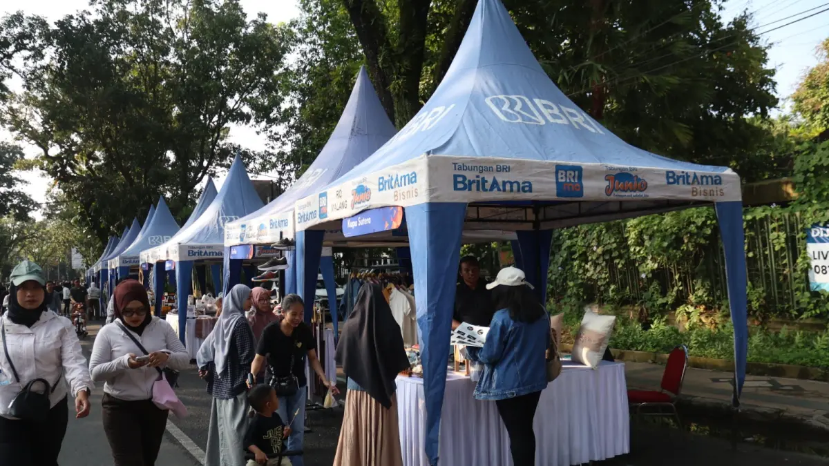OTENTIK: UMKM binaan BRI Kupu Sutra ikut pameran falam CFD Ijen Malang.