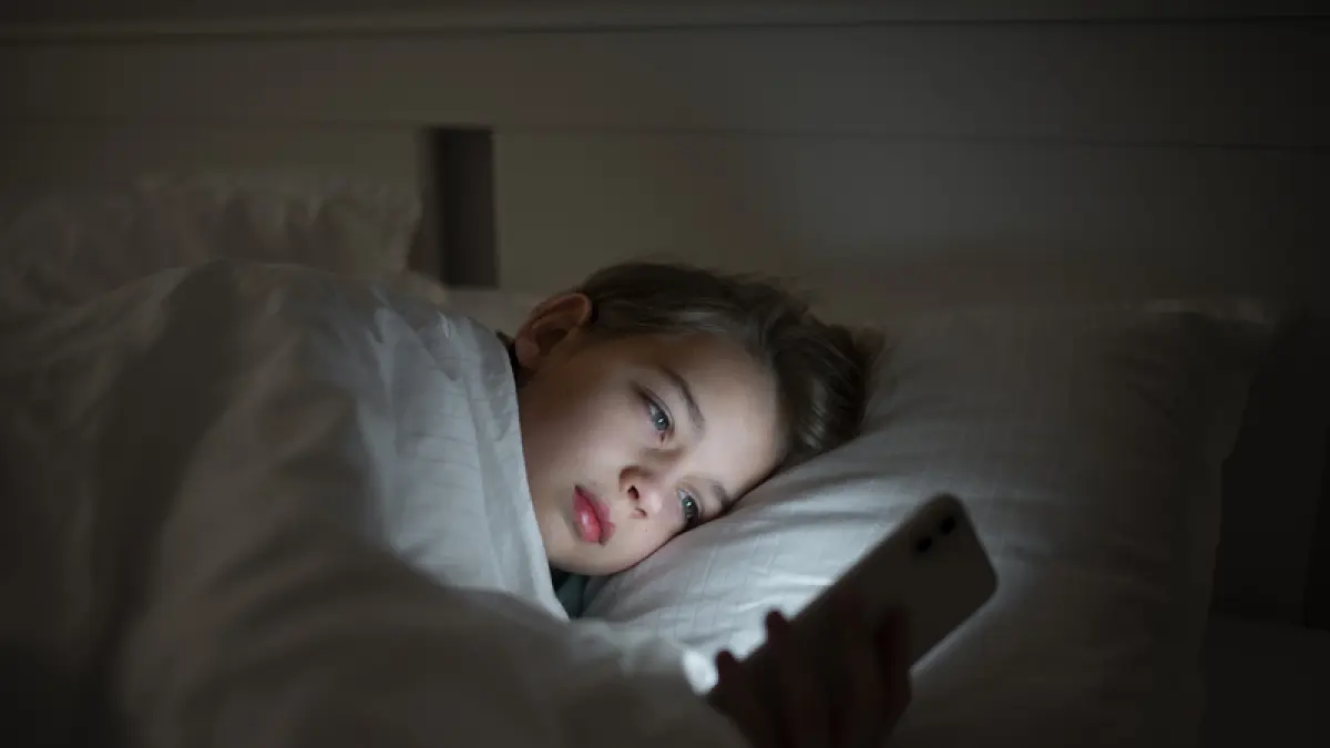 Begadang merusak ritme tidur dan kualitas istirahat, sehingga pola tidur teratur menjadi kunci untuk memulihkannya. (Freepik)
