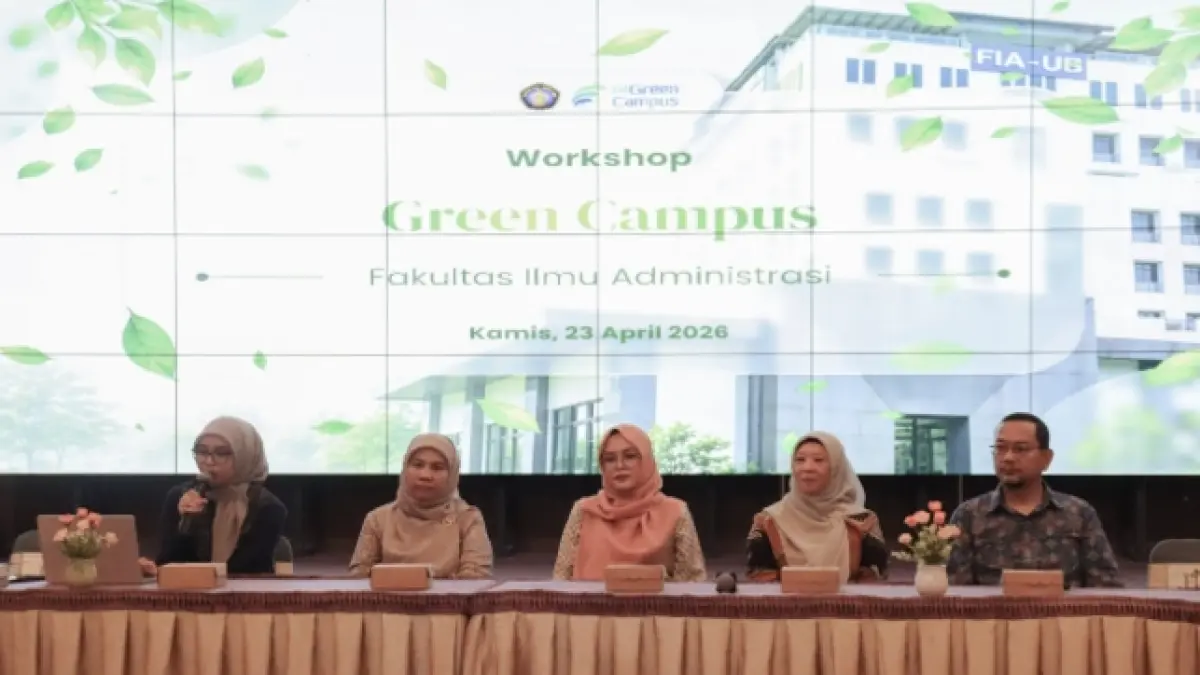 KOMITMEN: (dari kiri-kanan) Ketua GRAFIA, Dr. Rosalita Rachma Agusti SE., MSA., Ak.,: Dekan FIA UB, Prof. Dr, Hamidah Nayati Utami; Ketua UPT Green Campus UB, Prof. Sri Suhartini, STP, M.Env.Mgt., Ph.D.; Wakil Dekan 2 FIA, Saparila W, Ph.D, Wakil Dekan 3 FIA, Dr. M. Said saat workshop Green Campus (23/4).