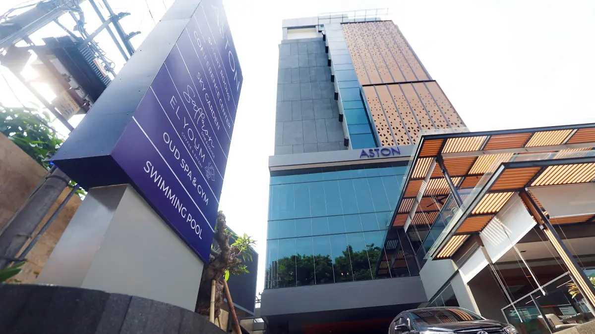 EKONOMI MENGGELIAT: Hotel Aston di Jalan Sigura-gura, Kecamatan Lowokwaru tampak depan kemarin (4/5). Keberadaan hotel baru menandai tumbuhnya investasi di Kota Malang.