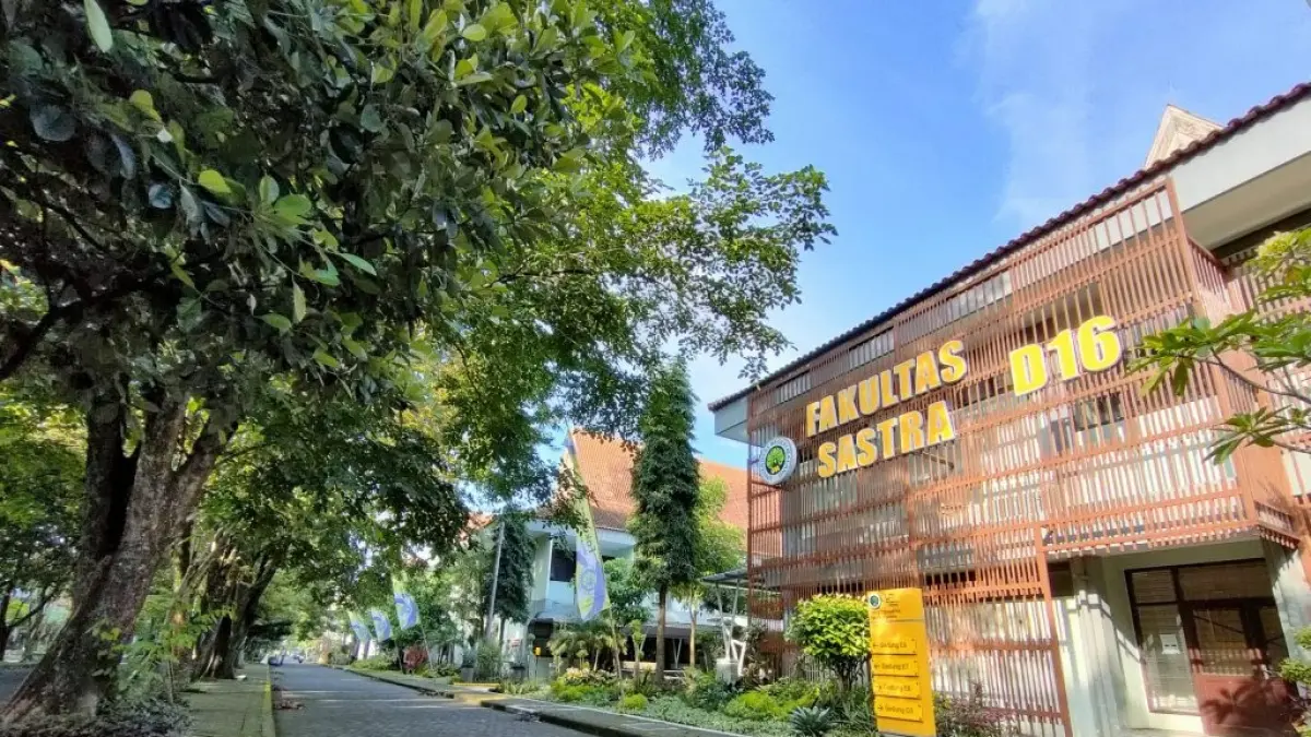 SASTRA MBOIS: Salah satu fakultas yang berfokus pada pendidikan bahasa, sastra, seni, desain, dan ilmu perpustakaan. (fs.um.ac.id)