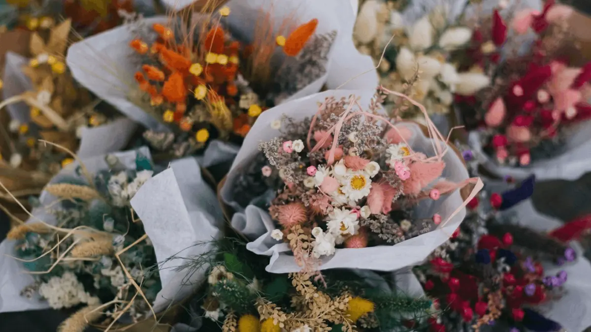 Seni Merangkai Buket Bunga: Inspirasi Kombinasi untuk Hari Istimewa (Source: Pexels) 