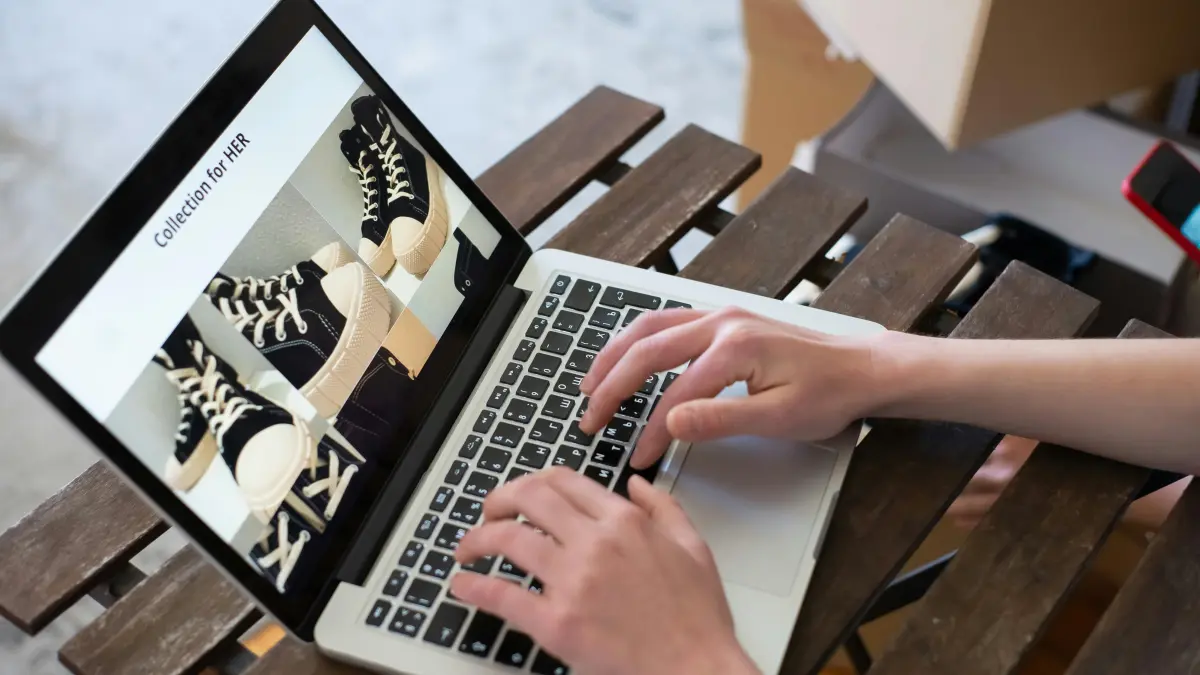 Banyak Brand Besar Tinggalkan Marketplace, Ada Apa Sebenarnya? (Source: Pexels/@KampusProduction)