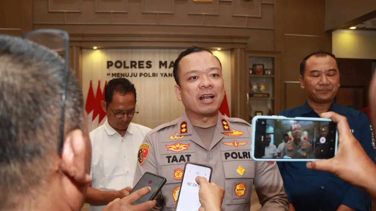 Kapolres Malang AKBP Muhammad Taat menjawab pertanyaan awak media terkait kasus Wediawu. (Humas Polres Malang)
