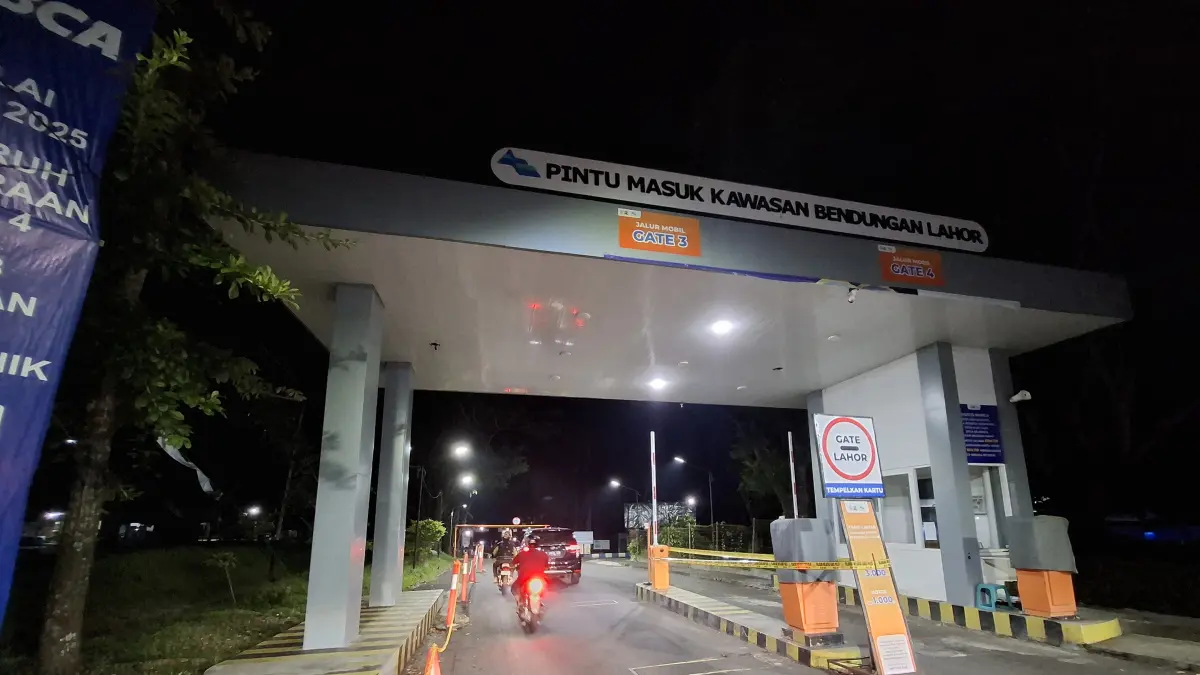 DISAMAKAN: Gerbang Bendungan Lahor. Foto: Biyan Mudzaky Hanindito