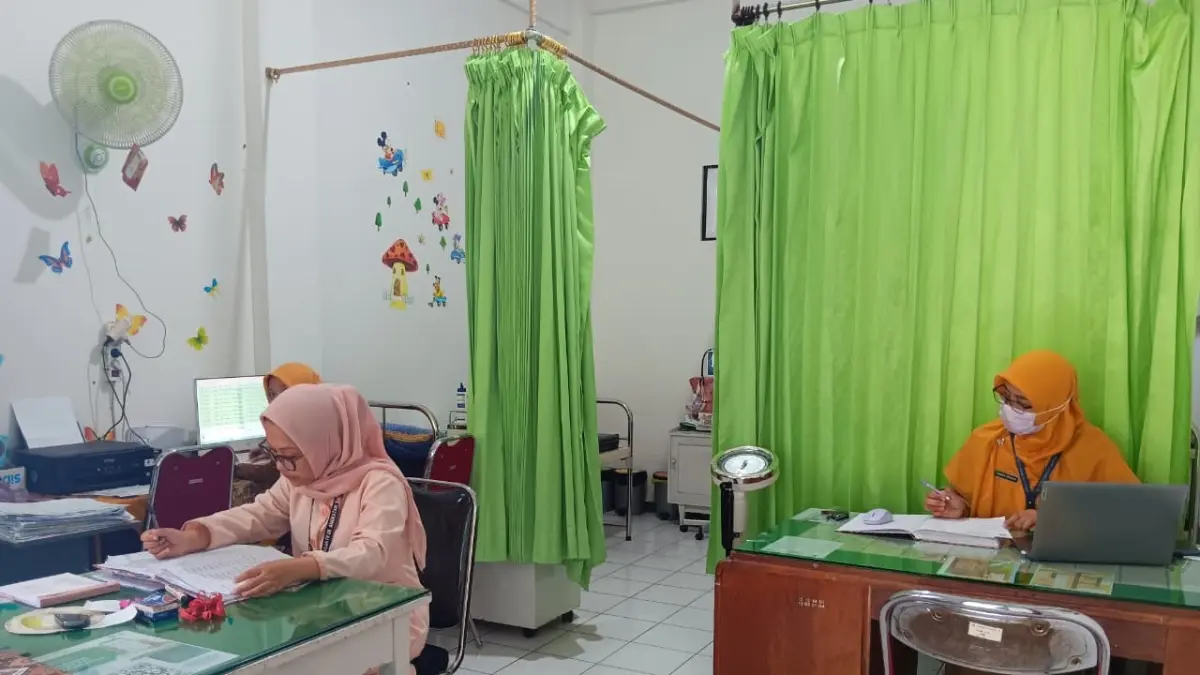 Nakes di Puskesmas Tumpang