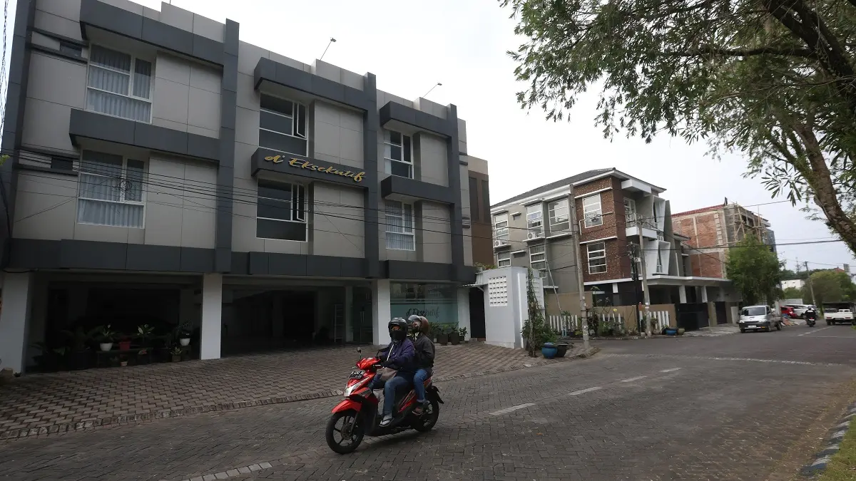 SULIT CARI YANG MURAH: Salah satu rumah kos eksklusif di Kecamatan Lowokwaru, Kota Malang. (DARMONO/RADAR MALANG). 