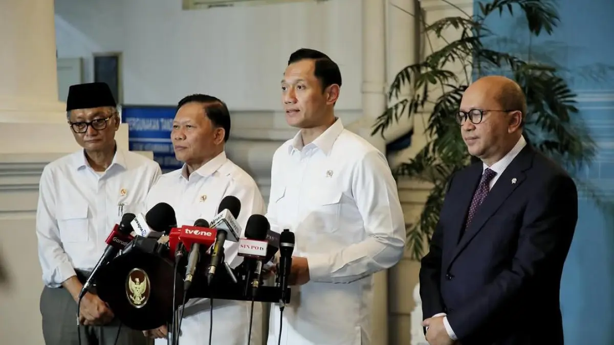 AHY usai menghadiri rapat terbatas dengan Presiden Prabowo di Istana Kepresidenan, Selasa (12/5). (@agusyudhoyono)