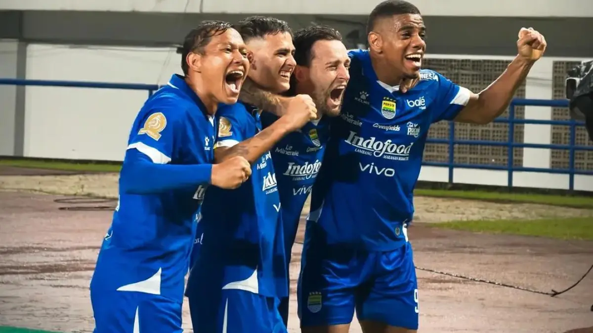 Persib Bandung di Puncak Klasemen, Siap Tutup Pekan ke-33 dengan Ujian Berat di Kandang PSM Makassar. (Instagram @persib)