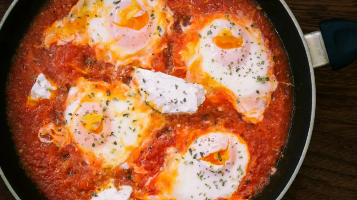 Shakshuka, Telur Saus Tomat Kaya Rempah dari Afrika Utara (Source: Pexels/ @Daniela Elena Tentis)